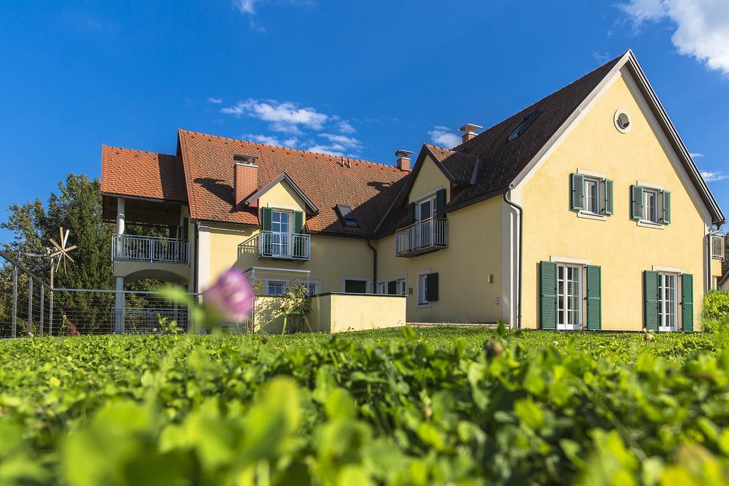Moor-Rosl Apartmenthotel Gamlitz Bagian luar foto